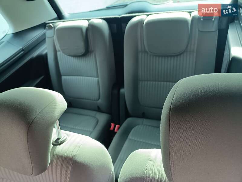 Минивэн SEAT Alhambra 2013 в Глыбокой