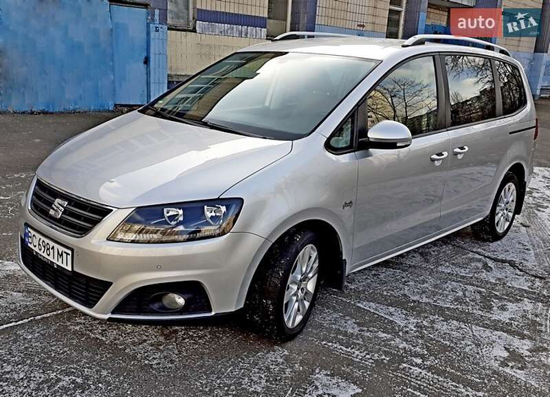 Минивэн SEAT Alhambra 2016 в Киеве