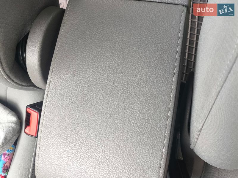 Мінівен SEAT Alhambra 2012 в Львові