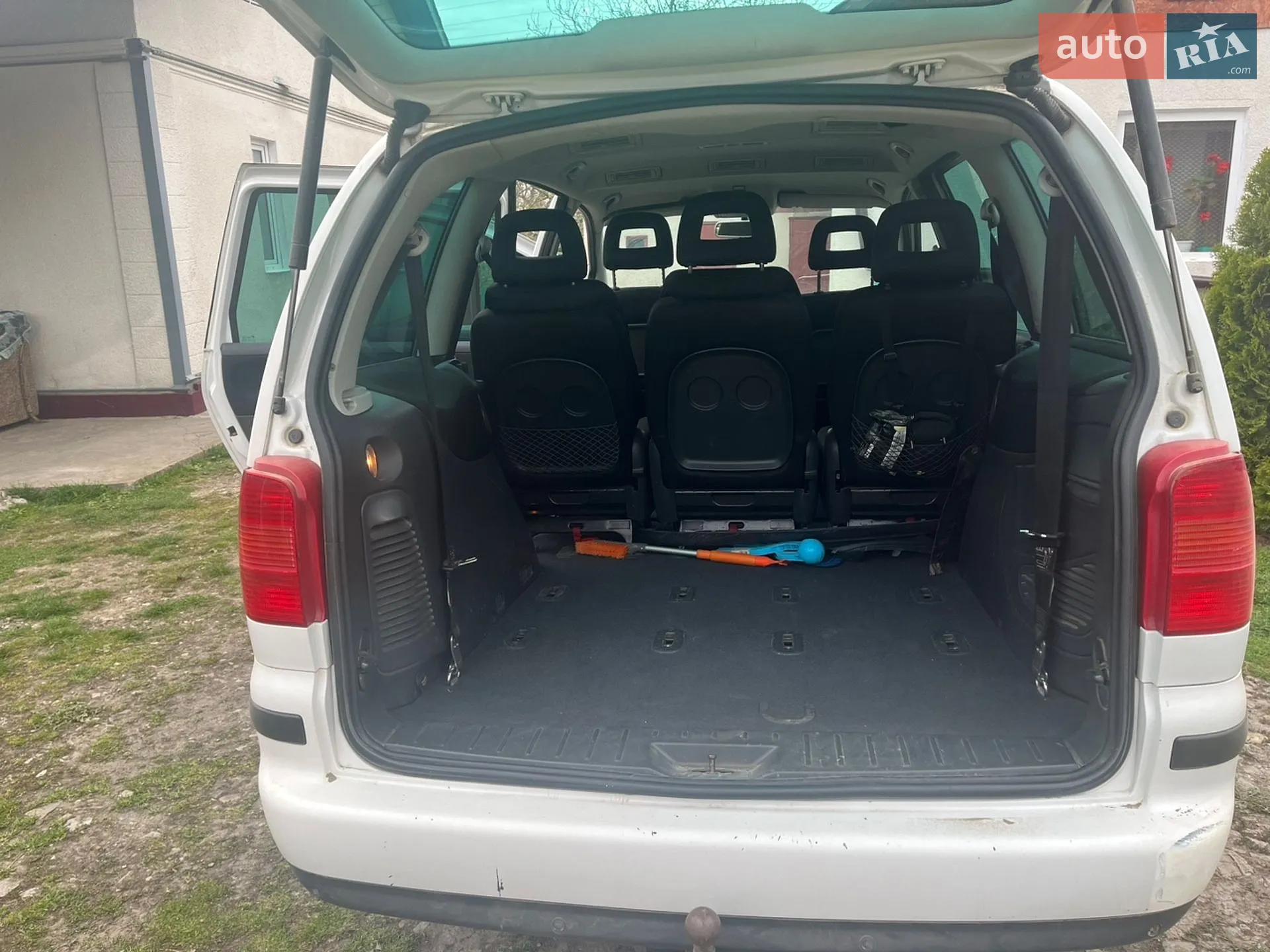 2010 SEAT Alhambra - мініатюра 5