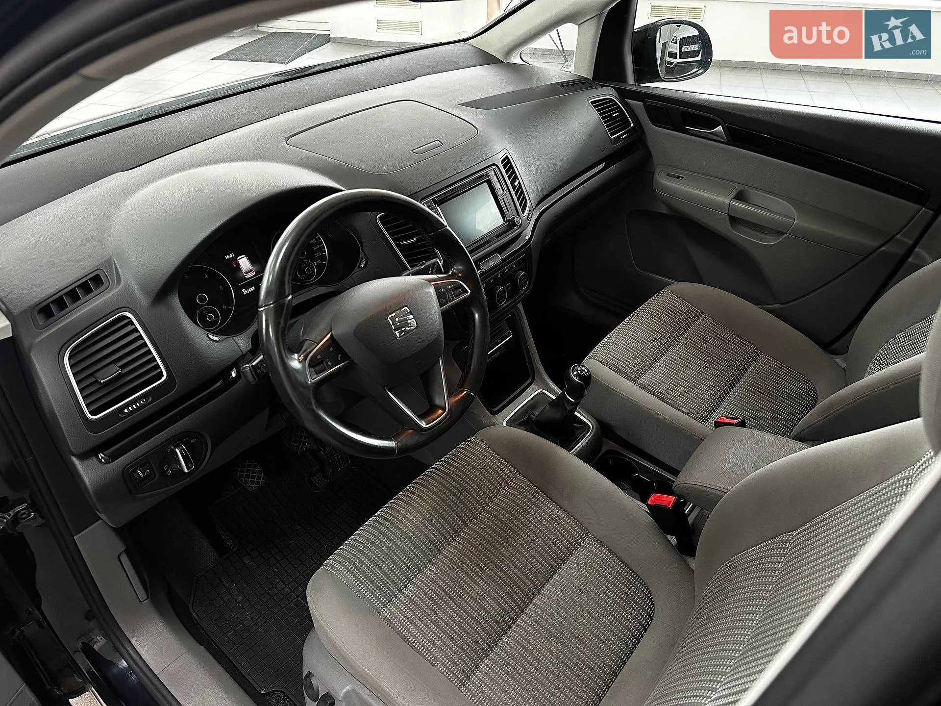 2016 SEAT Alhambra - мініатюра 16