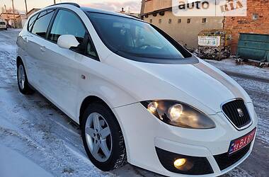 Універсал SEAT Altea XL 2010 в Житомирі