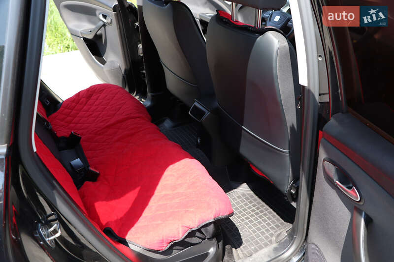 Минивэн SEAT Altea XL 2014 в Новоселице