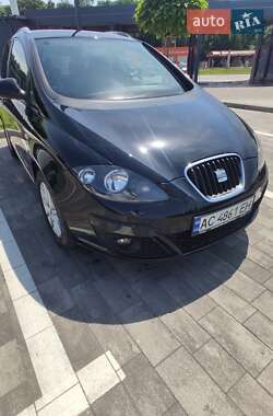 Минивэн SEAT Altea XL 2013 в 