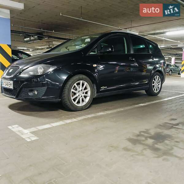 Минивэн SEAT Altea XL 2011 в Хмельницком