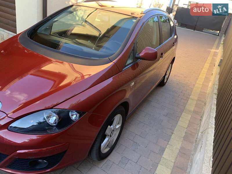 Минивэн SEAT Altea XL 2010 в Львове