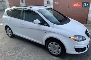 Минивэн SEAT Altea XL 2015 в 