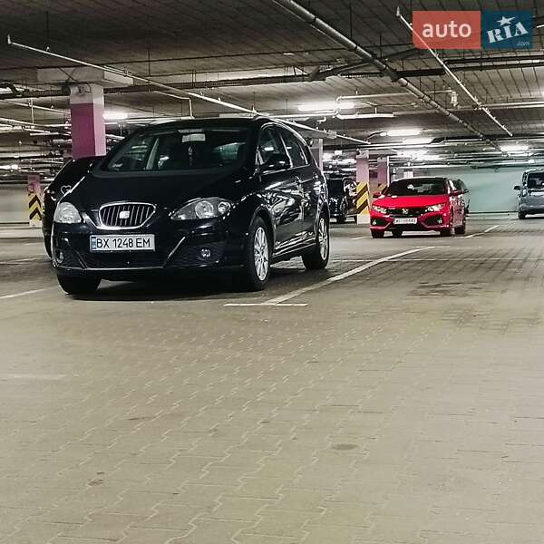 Минивэн SEAT Altea XL 2011 в Хмельницком