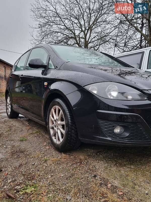 Минивэн SEAT Altea XL 2011 в Лубнах