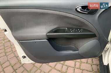 Минивэн SEAT Altea XL 2009 в 