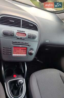 Минивэн SEAT Altea XL 2009 в 