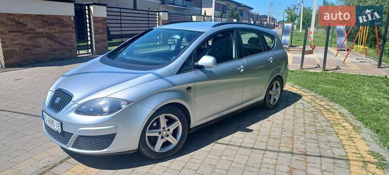 Минивэн SEAT Altea XL 2009 в Ужгороде фото 5 Минивэн SEAT Altea XL 2009 в Ужгороде