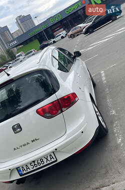 Минивэн SEAT Altea XL 2010 в 