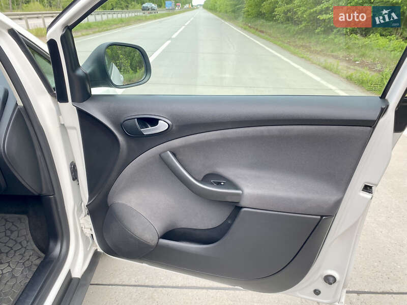 Хетчбек SEAT Altea XL 2016 в Житомирі