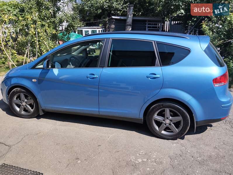 Минивэн SEAT Altea XL 2015 в Яготине