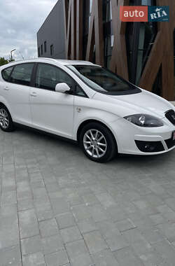 Минивэн SEAT Altea XL 2012 в 