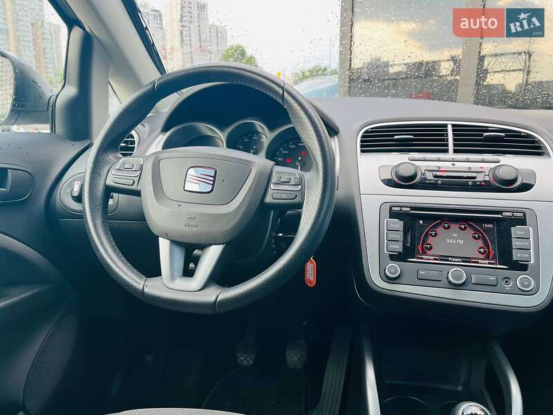 Минивэн SEAT Altea XL 2010 в Киеве