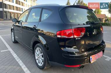 Минивэн SEAT Altea XL 2013 в 