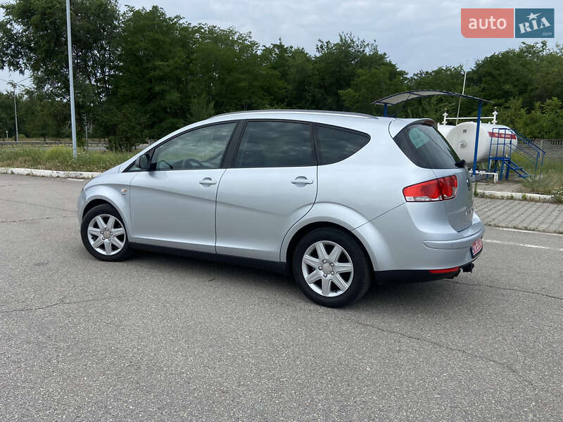Минивэн SEAT Altea XL 2010 в Запорожье