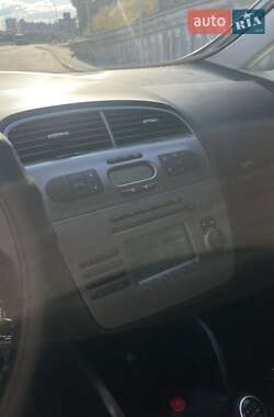 Минивэн SEAT Altea XL 2008 в 