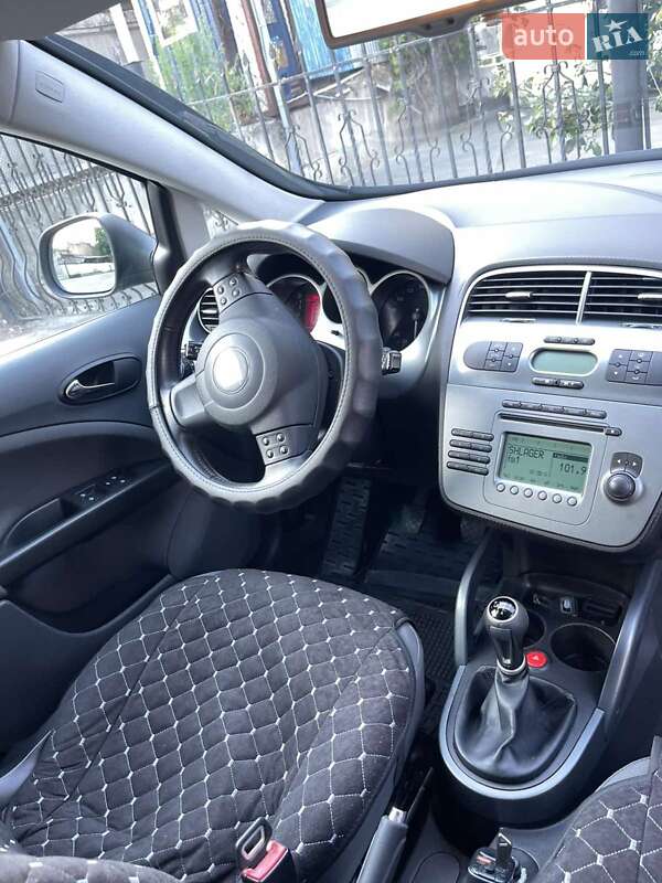 Минивэн SEAT Altea XL 2008 в Киеве
