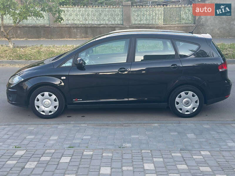 Минивэн SEAT Altea XL 2012 в Староконстантинове