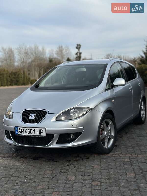 Минивэн SEAT Altea XL 2008 в 