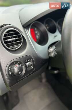 Минивэн SEAT Altea XL 2009 в 