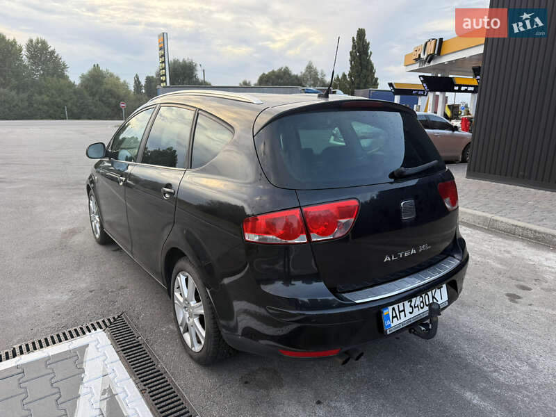 Минивэн SEAT Altea XL 2008 в Обухове