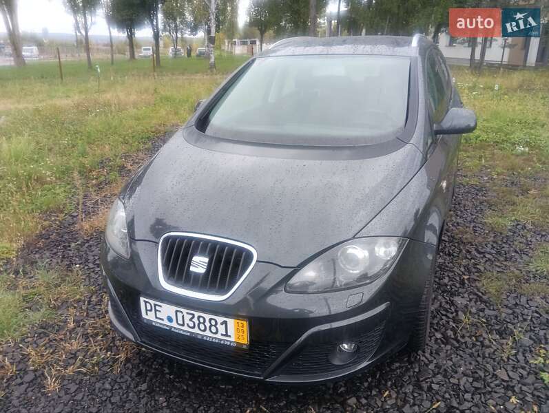 Минивэн SEAT Altea XL 2010 в Луцке