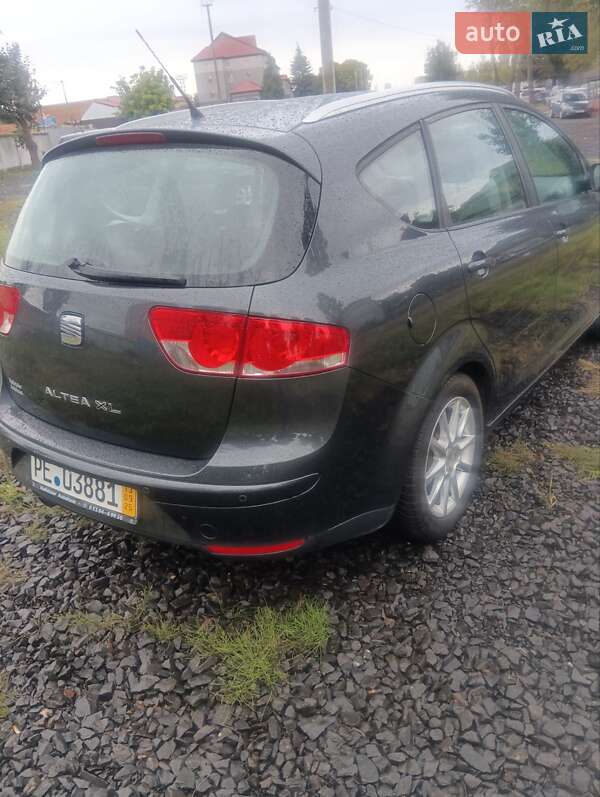 Минивэн SEAT Altea XL 2010 в Луцке