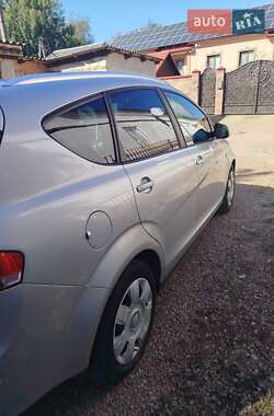 Минивэн SEAT Altea XL 2011 в 
