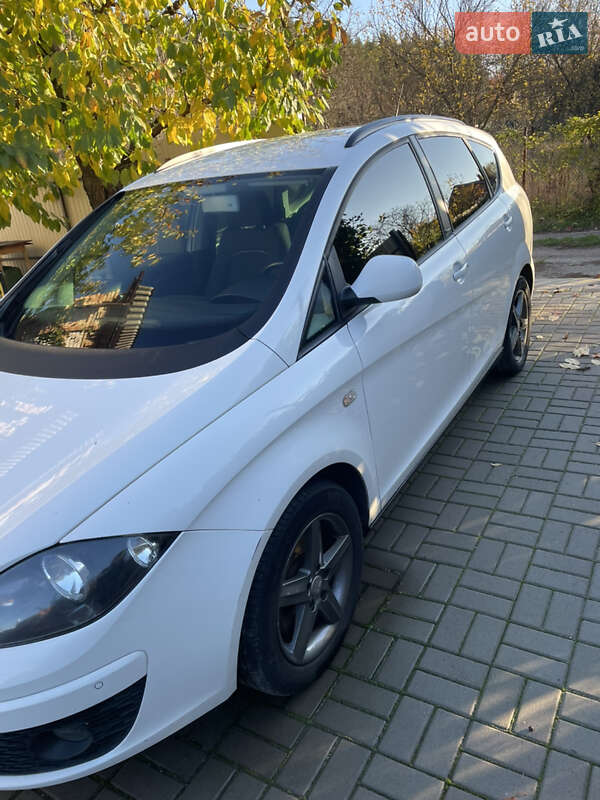 Минивэн SEAT Altea XL 2015 в Киеве