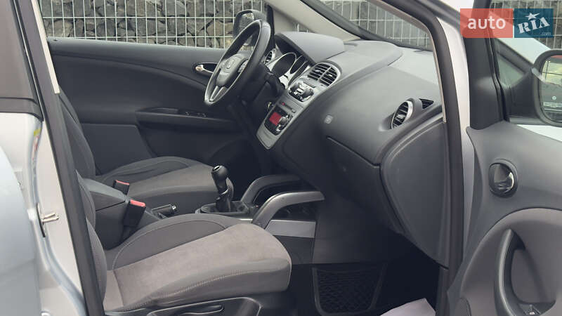 Мінівен SEAT Altea XL 2010 в Стрию