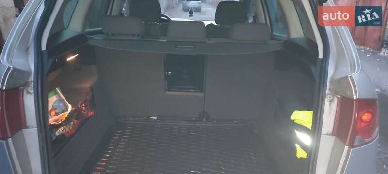 Минивэн SEAT Altea XL 2010 в Киеве