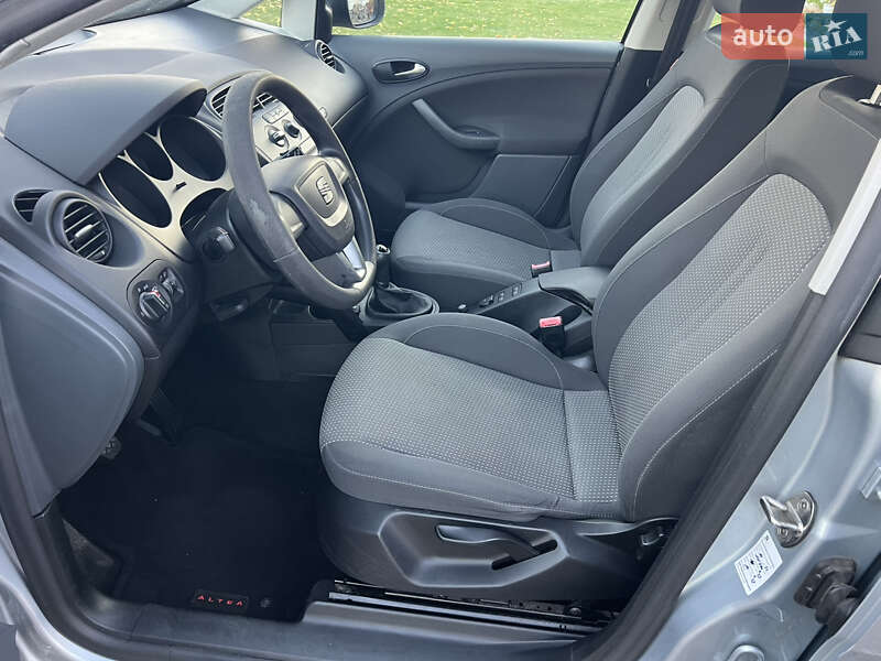 Минивэн SEAT Altea XL 2010 в Житомире