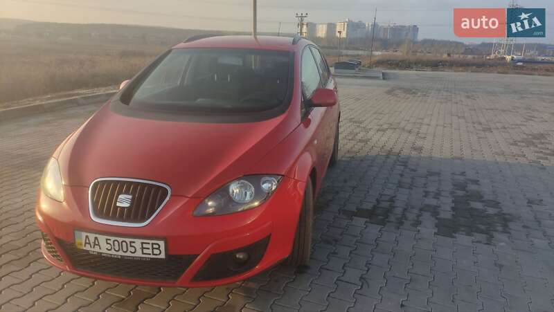 Минивэн SEAT Altea XL 2015 в Киеве