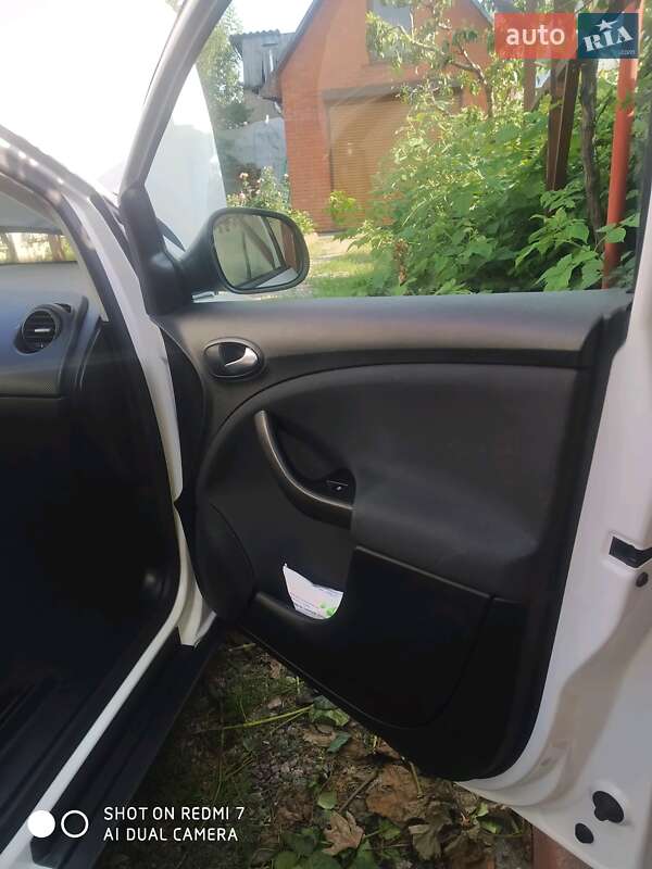 Минивэн SEAT Altea 2012 в Измаиле