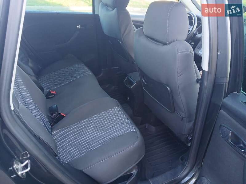 Минивэн SEAT Altea 2009 в Подольске
