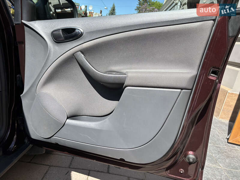 Минивэн SEAT Altea 2009 в Львове
