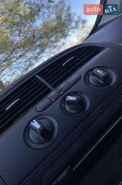 Мінівен SEAT Altea 2011 в 