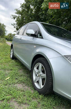 Минивэн SEAT Altea 2010 в 