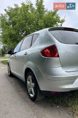 Минивэн SEAT Altea 2010 в 