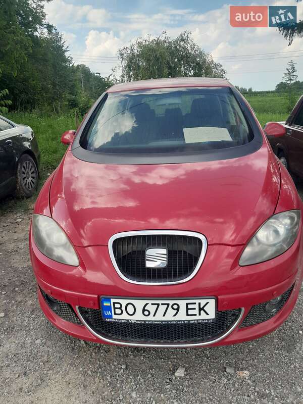 Минивэн SEAT Altea 2004 в 