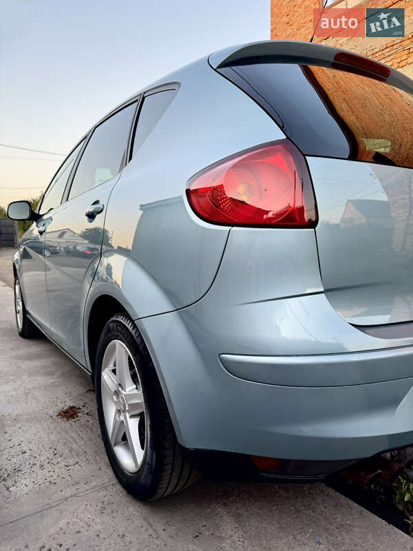 Минивэн SEAT Altea 2009 в Луцке