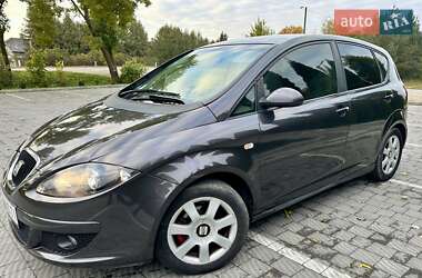Минивэн SEAT Altea 2004 в Новояворовске