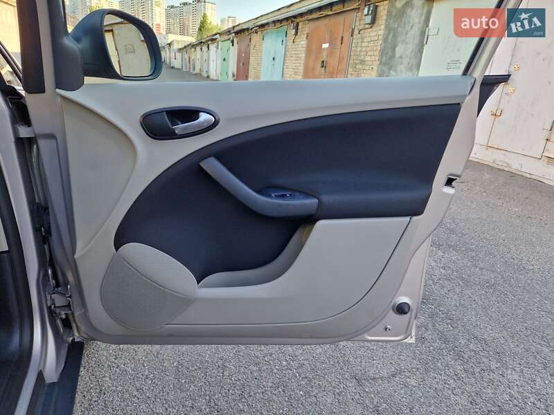 Мінівен SEAT Altea 2010 в Києві фото 60 Мінівен SEAT Altea 2010 в Києві