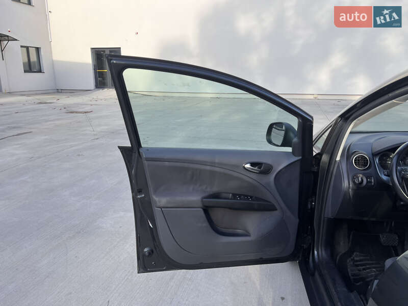 Минивэн SEAT Altea 2010 в Луцке фото 12 Минивэн SEAT Altea 2010 в Луцке