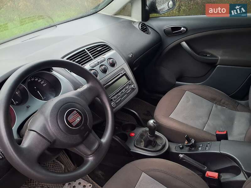 Минивэн SEAT Altea 2008 в Мироновке