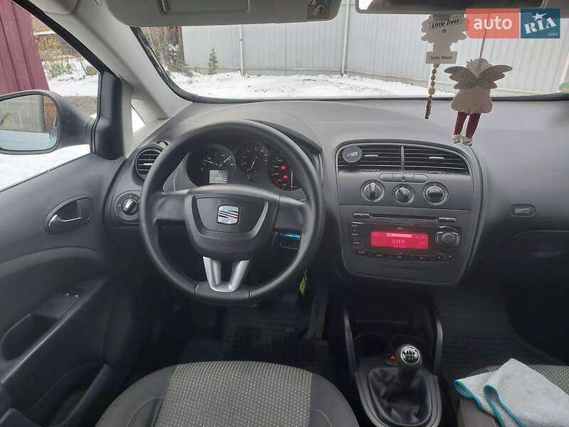 Минивэн SEAT Altea 2010 в Луцке